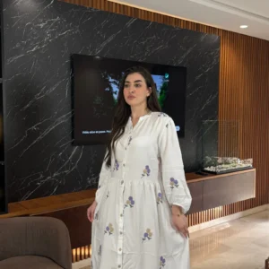 Robe Brodrée – Blanc Fleuri- Réf ER00140625